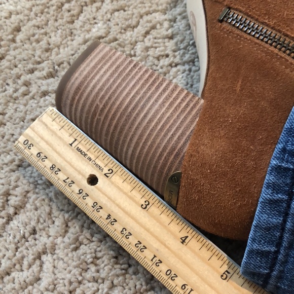 Michael Kors suede booties Size 8 - Picture 10 of 11